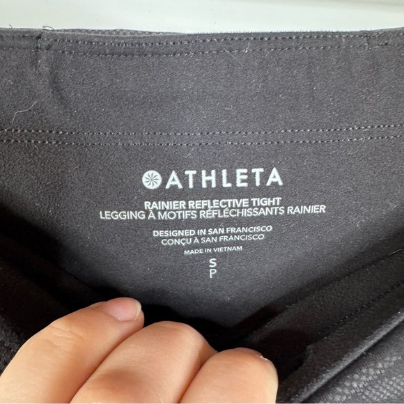 Athleta Camo Print Rainier Reflective Tight Leggings Size Small - Picture 3 of 6